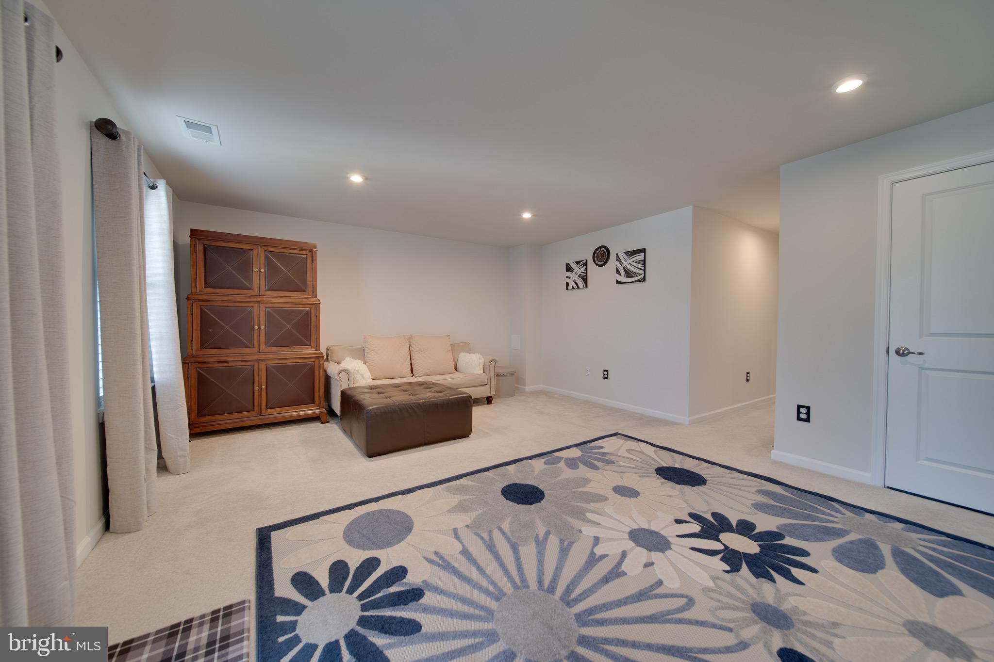 CARDINAL POINTE - Residential