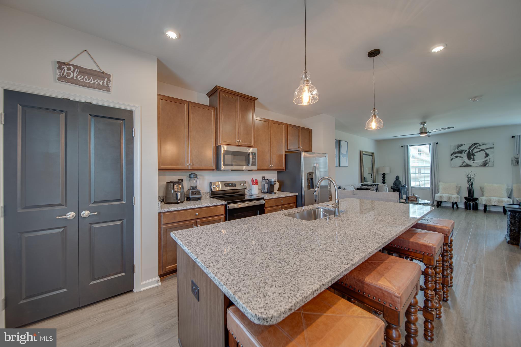 CARDINAL POINTE - Residential