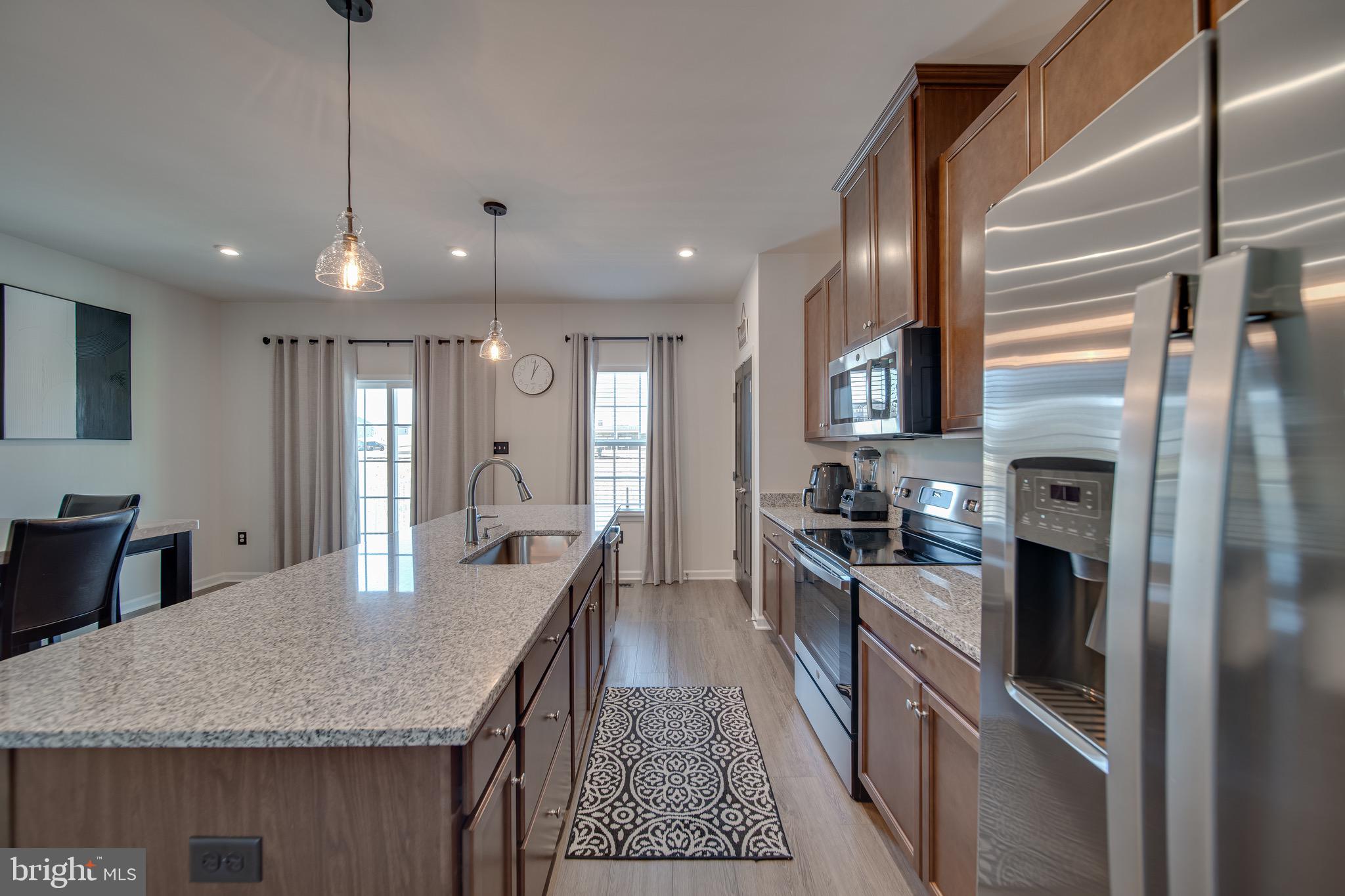 CARDINAL POINTE - Residential