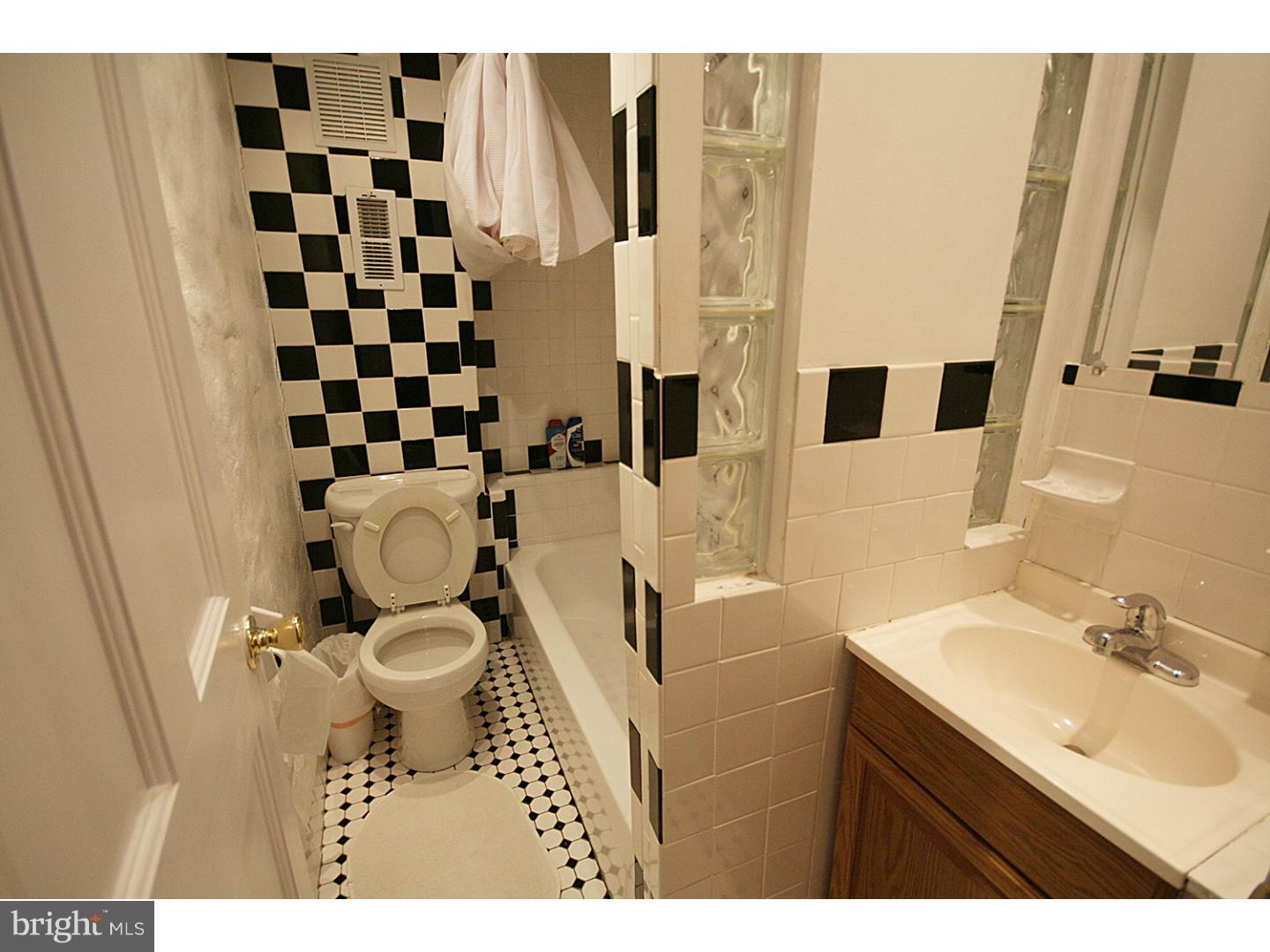 GRADUATE HOSPITAL - Residential Lease