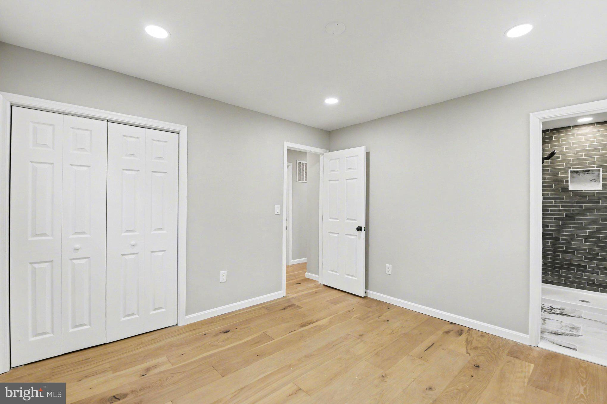 RIVA FARMS - Residential