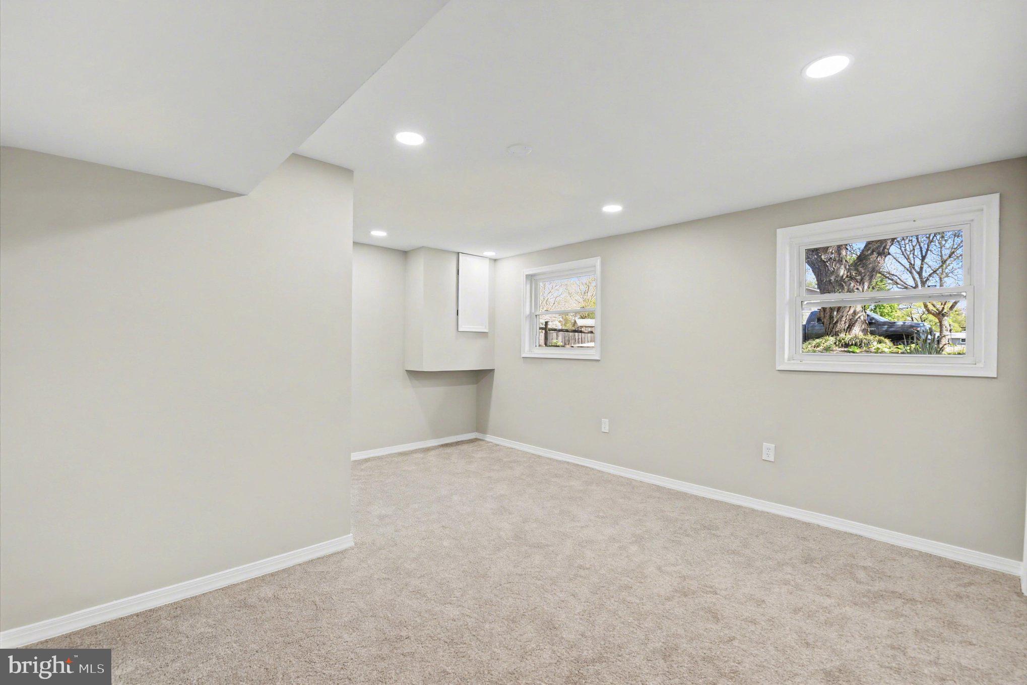 RIVA FARMS - Residential