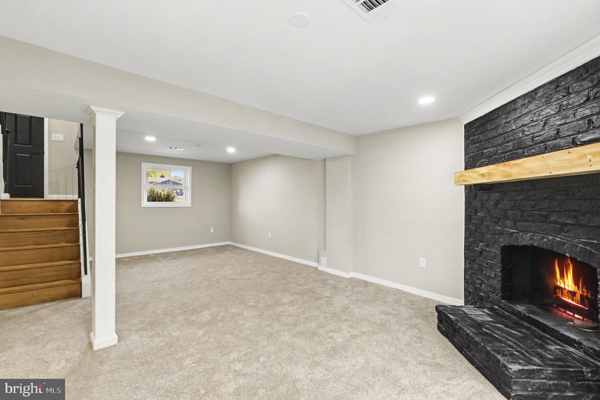 RIVA FARMS - Residential