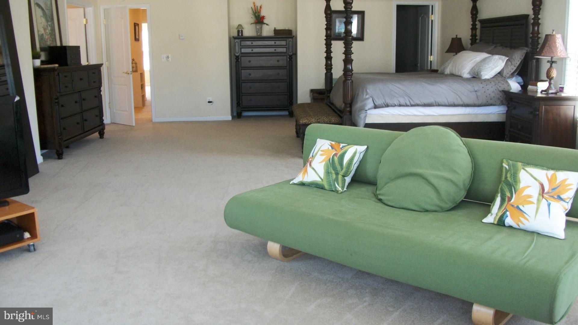 NEW BRISTOW VILLAGE - Residential