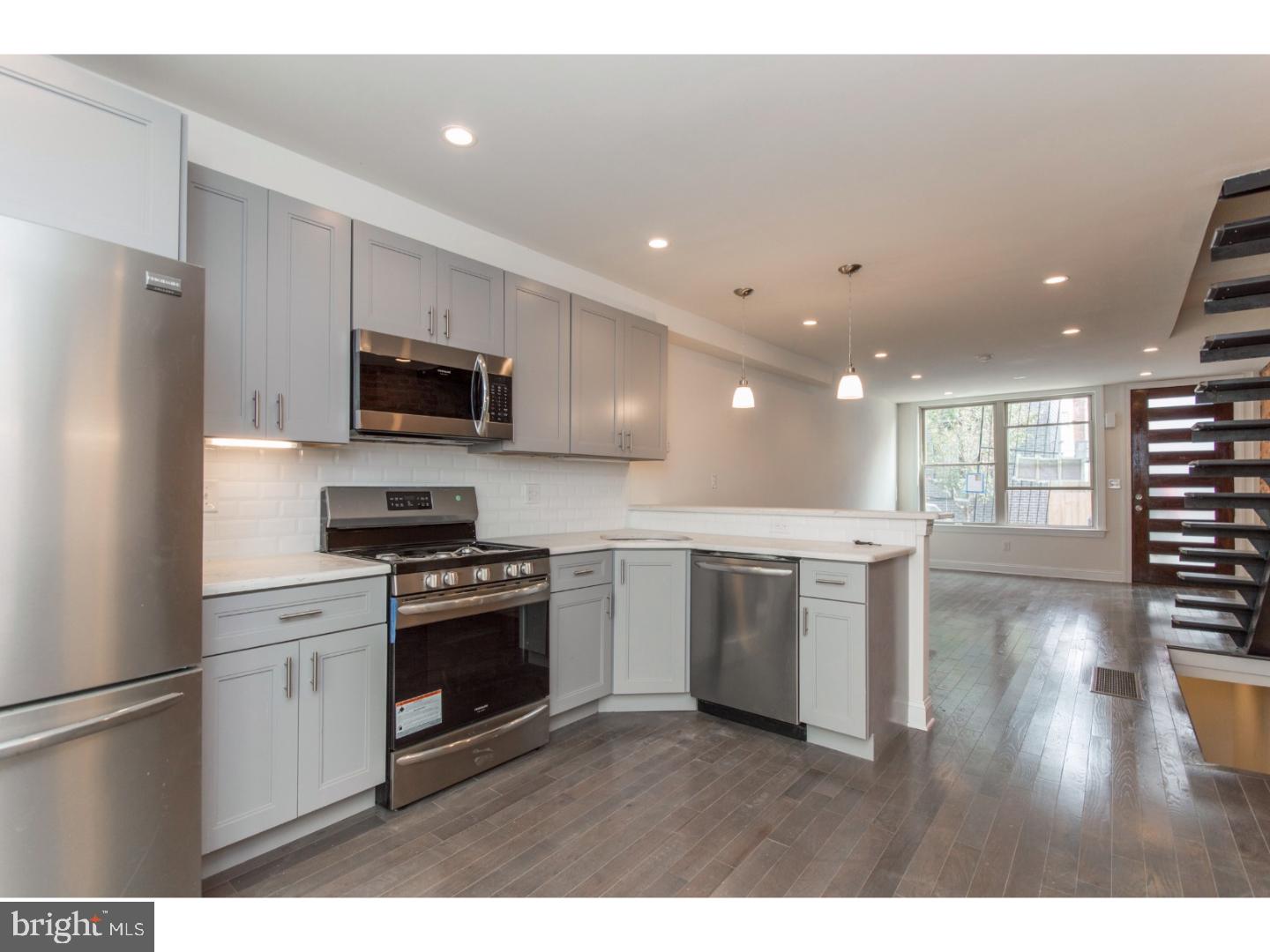 POINT BREEZE - Residential