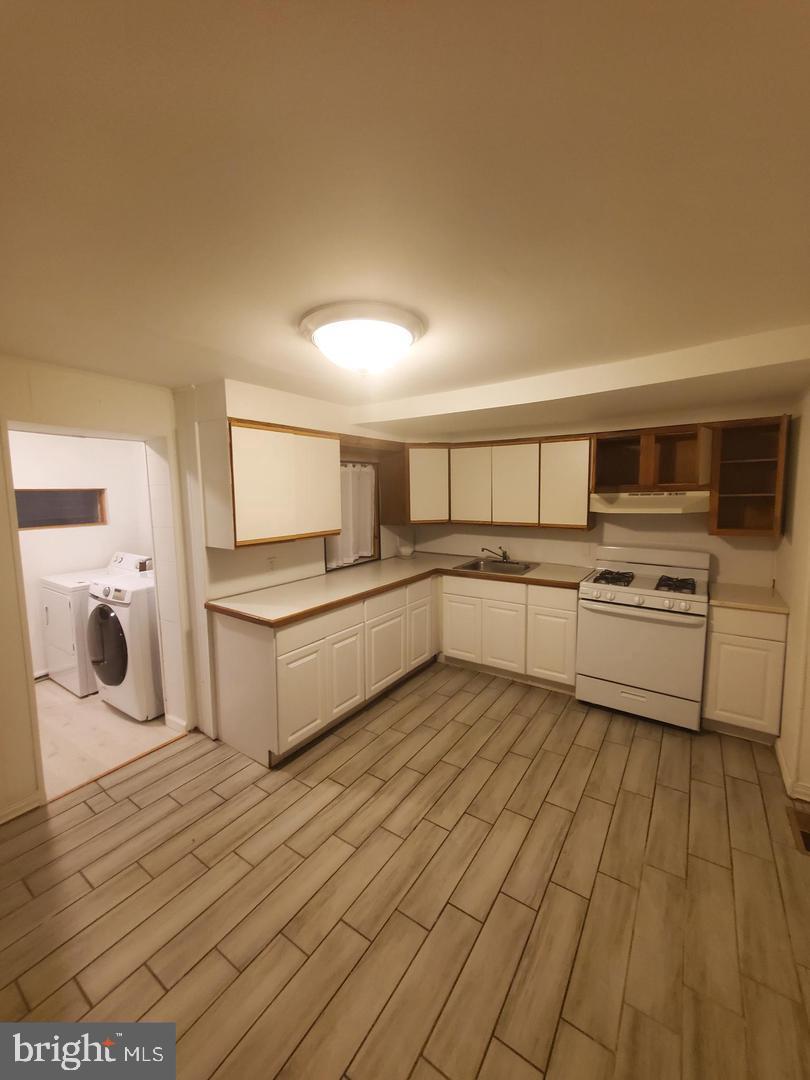 WINCHESTER PARK - Residential Lease