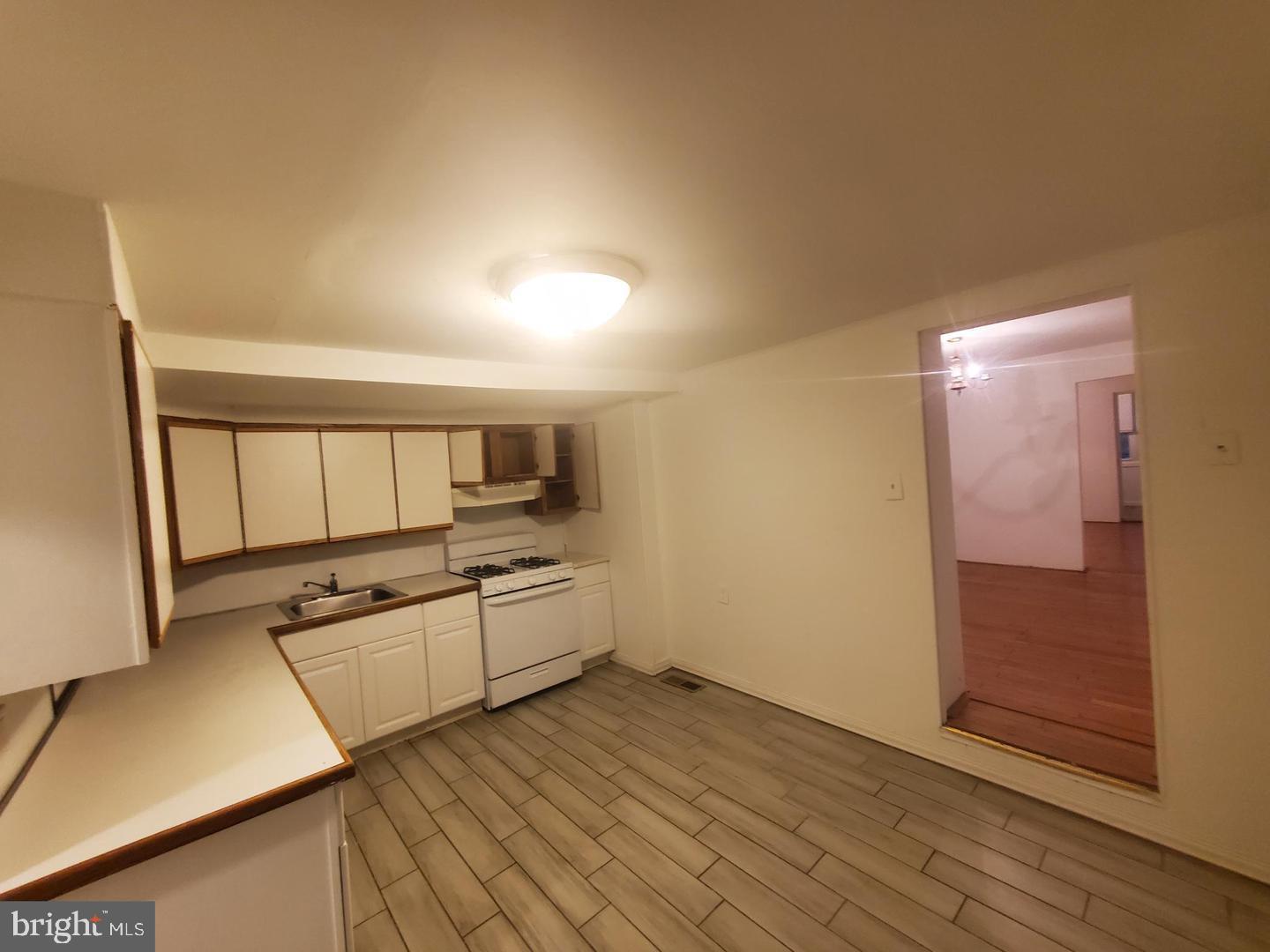 WINCHESTER PARK - Residential Lease