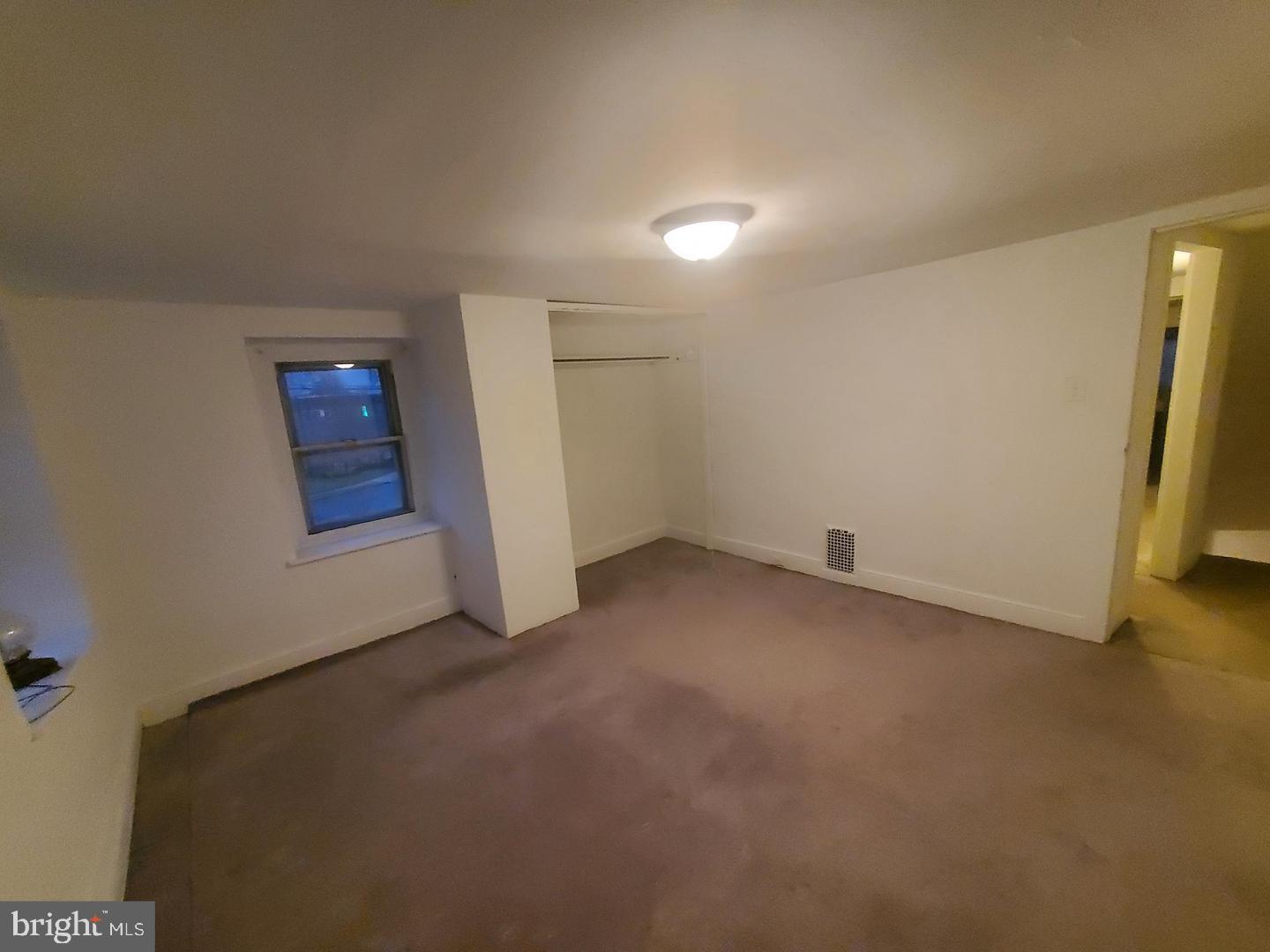 WINCHESTER PARK - Residential Lease