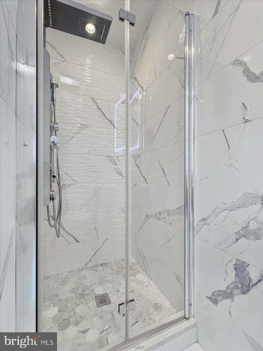 GREENWOOD ACRES - Residential