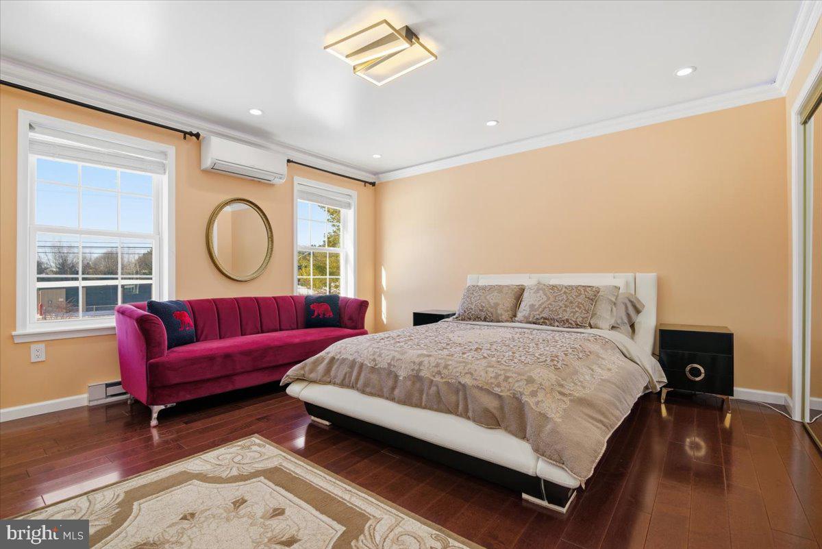 GREENWOOD ACRES - Residential