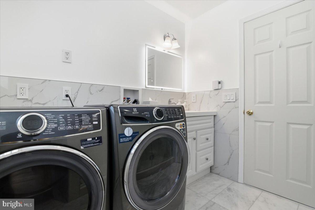 GREENWOOD ACRES - Residential