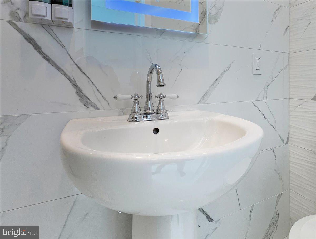 GREENWOOD ACRES - Residential