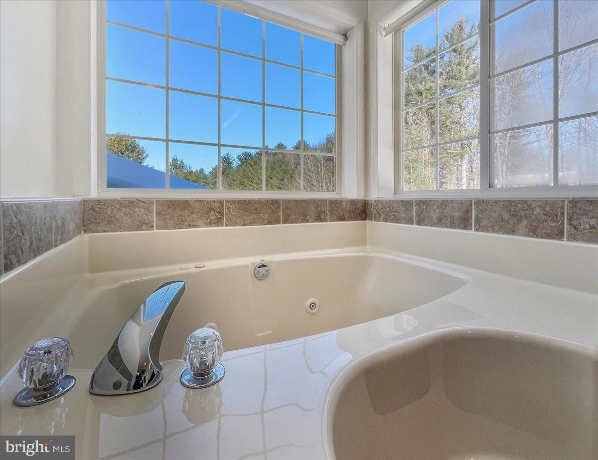 GREENWOOD ACRES - Residential