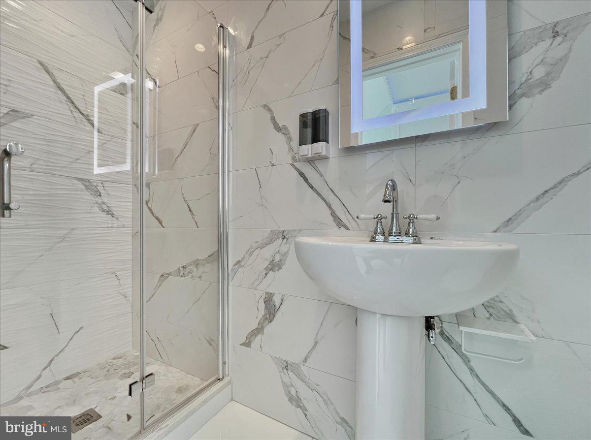 GREENWOOD ACRES - Residential