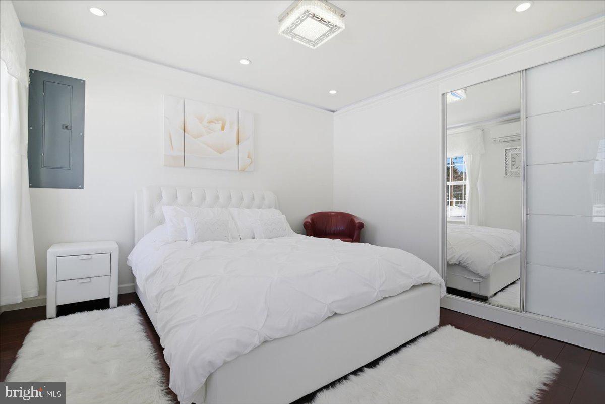 GREENWOOD ACRES - Residential