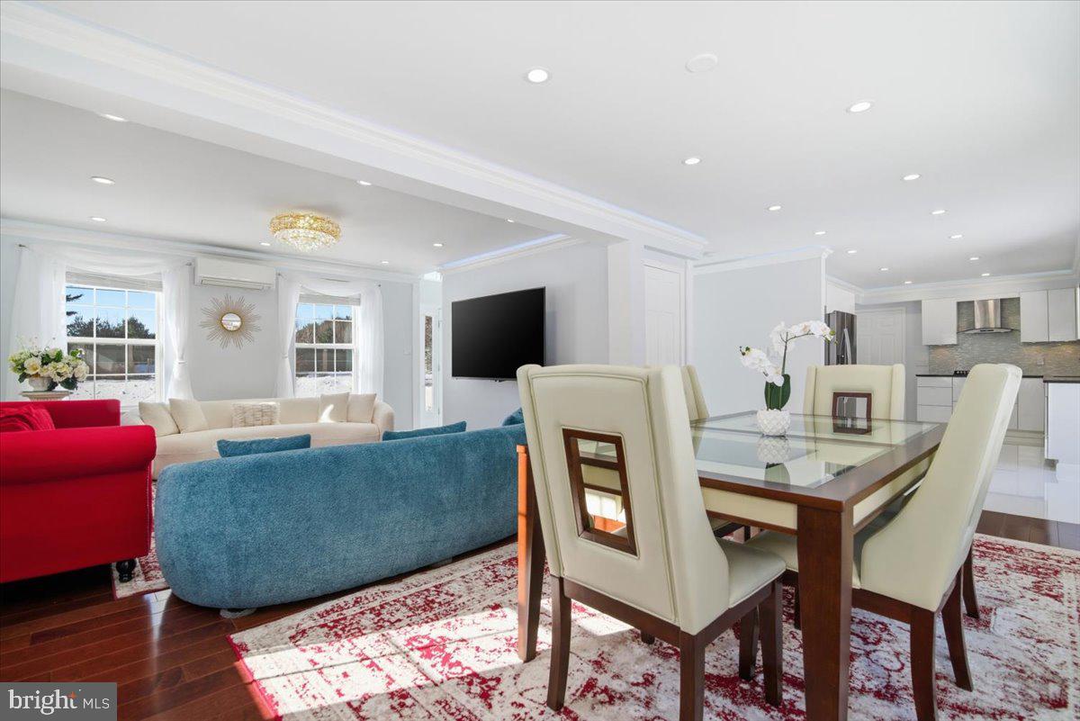 GREENWOOD ACRES - Residential