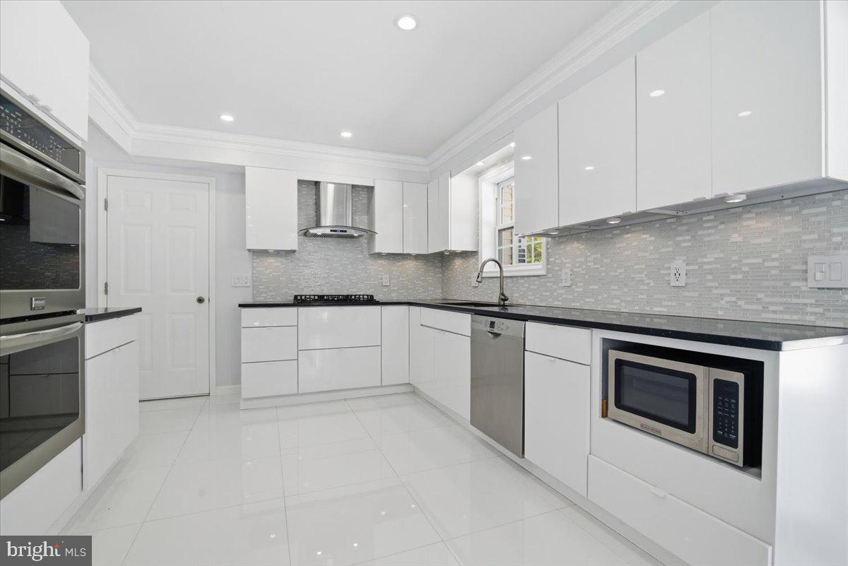 GREENWOOD ACRES - Residential