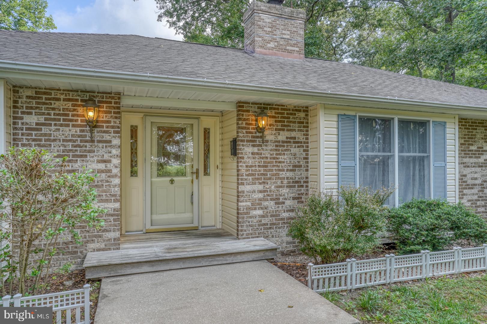 LYN WOODS - Residential