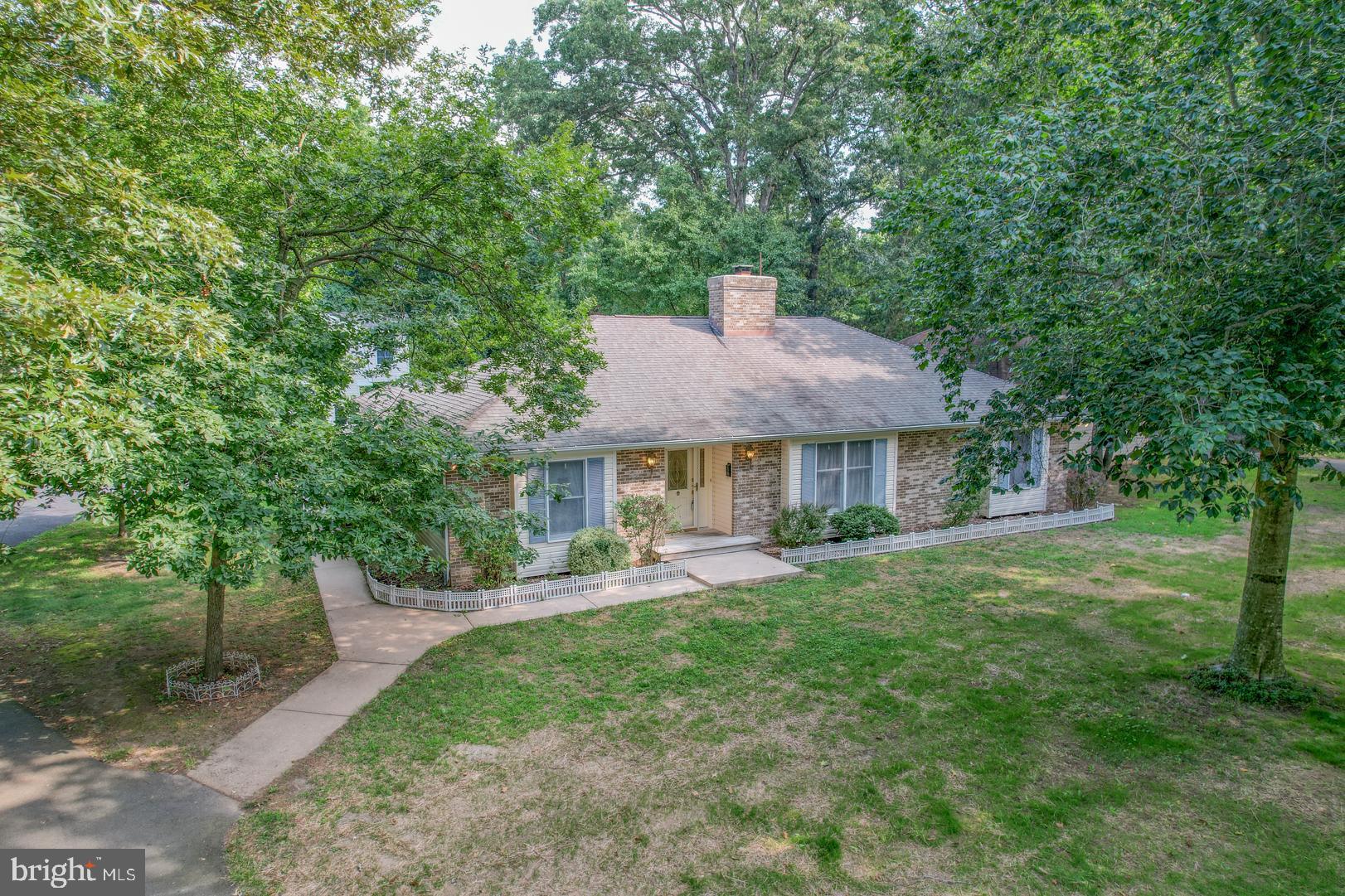 LYN WOODS - Residential