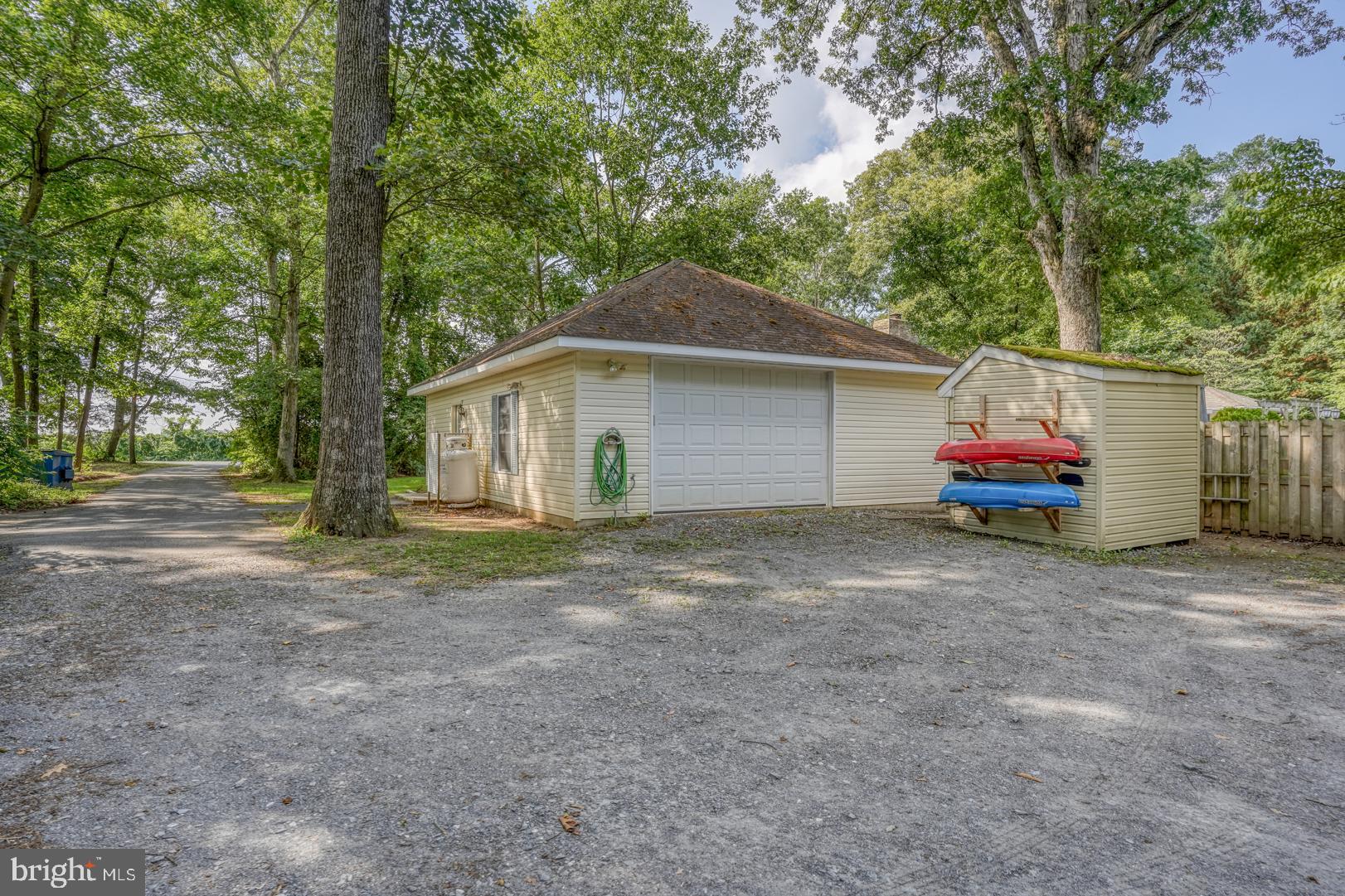 LYN WOODS - Residential