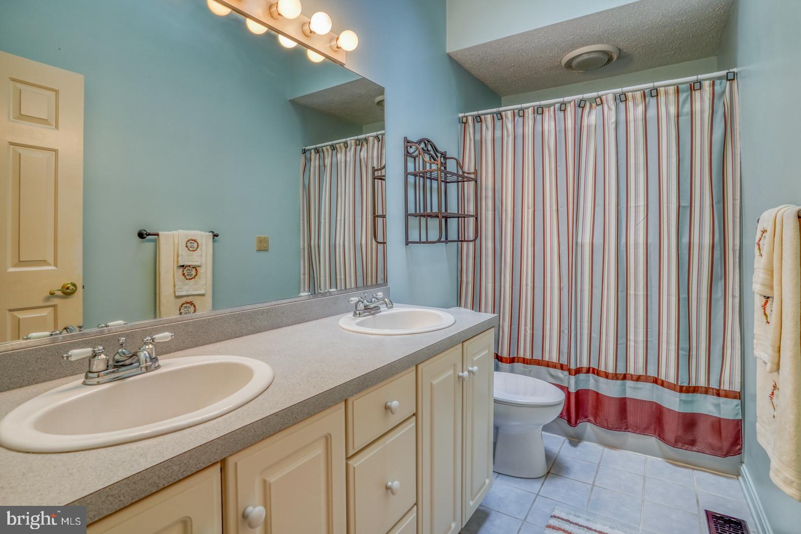 LYN WOODS - Residential