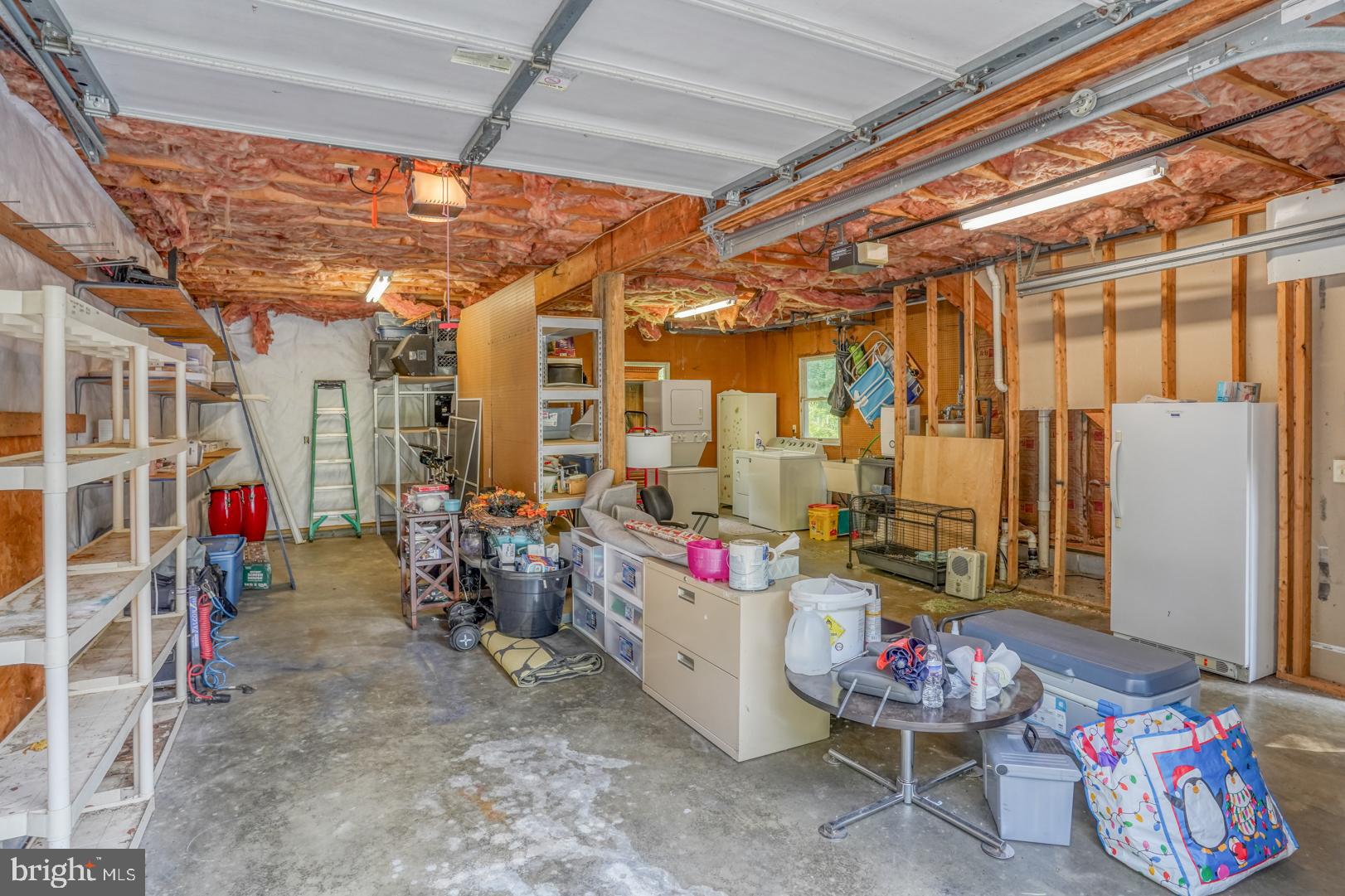 LYN WOODS - Residential