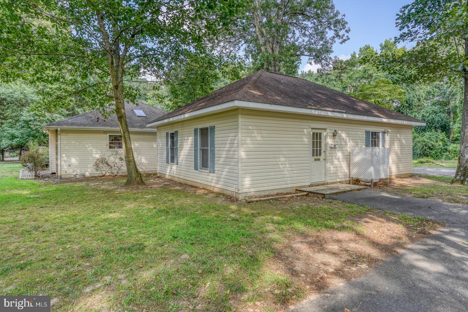 LYN WOODS - Residential