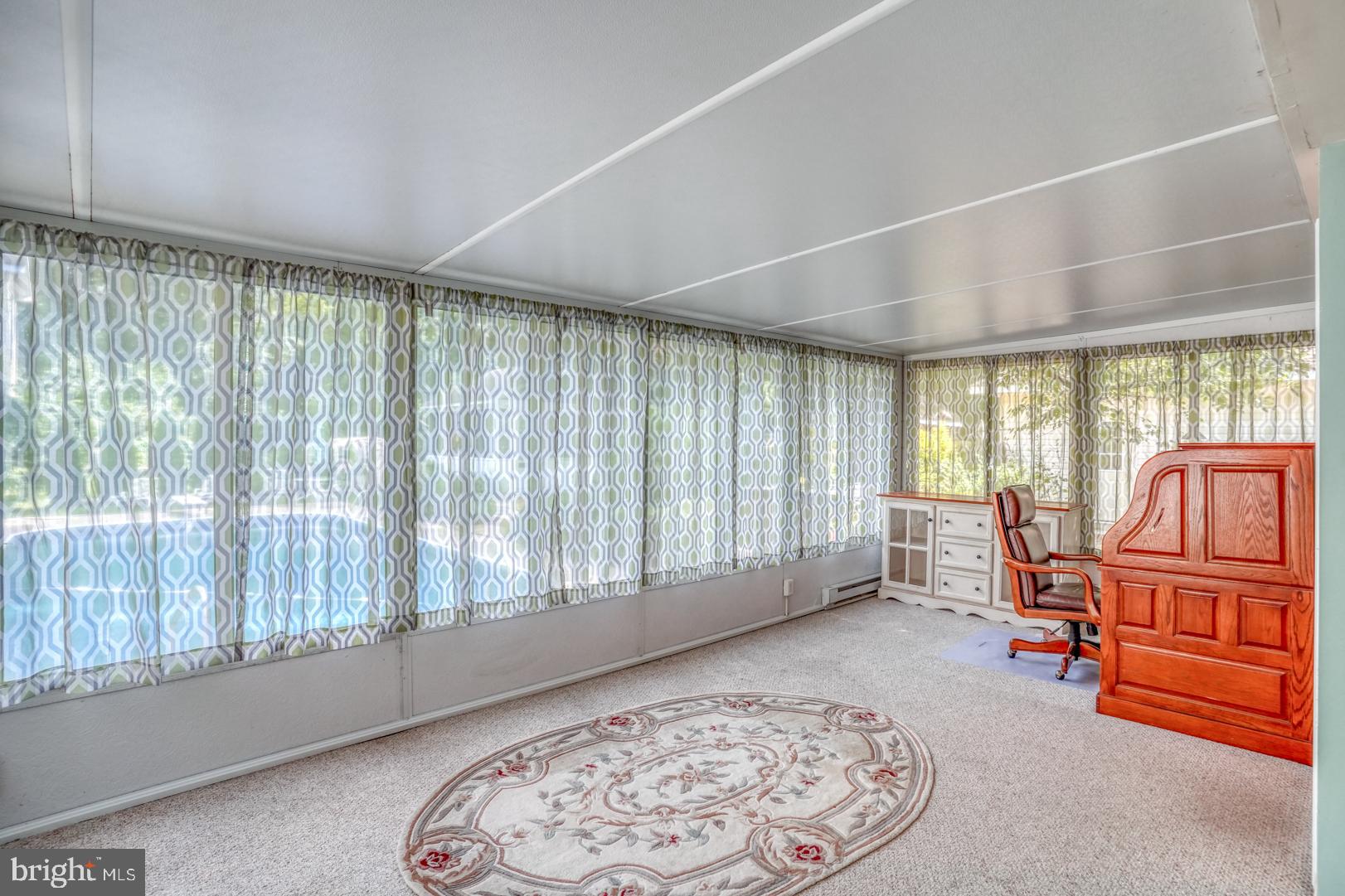 LYN WOODS - Residential