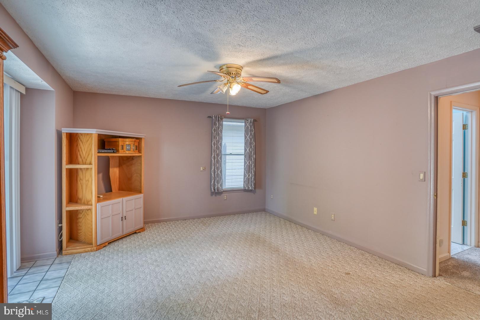 LYN WOODS - Residential