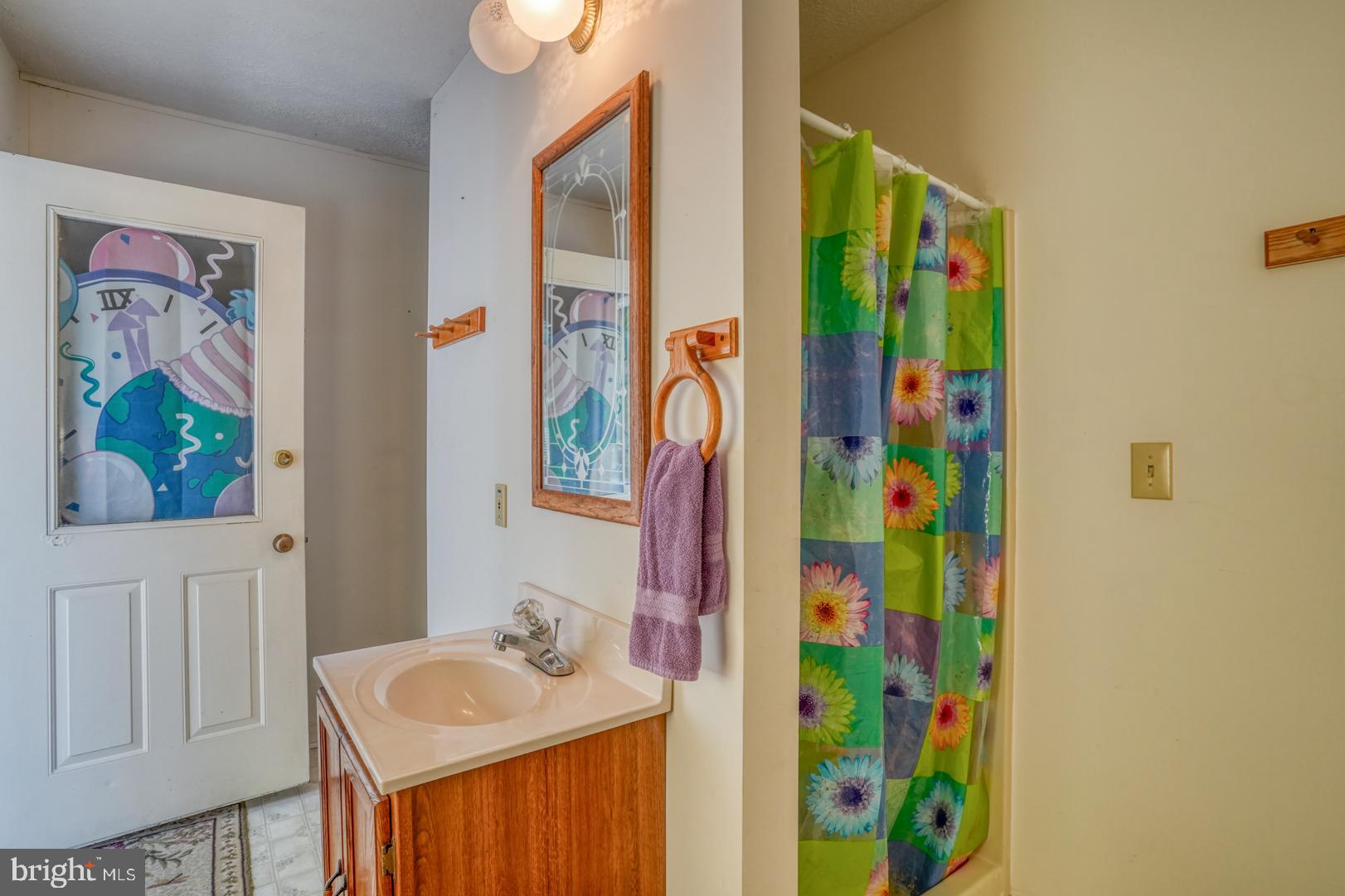 LYN WOODS - Residential