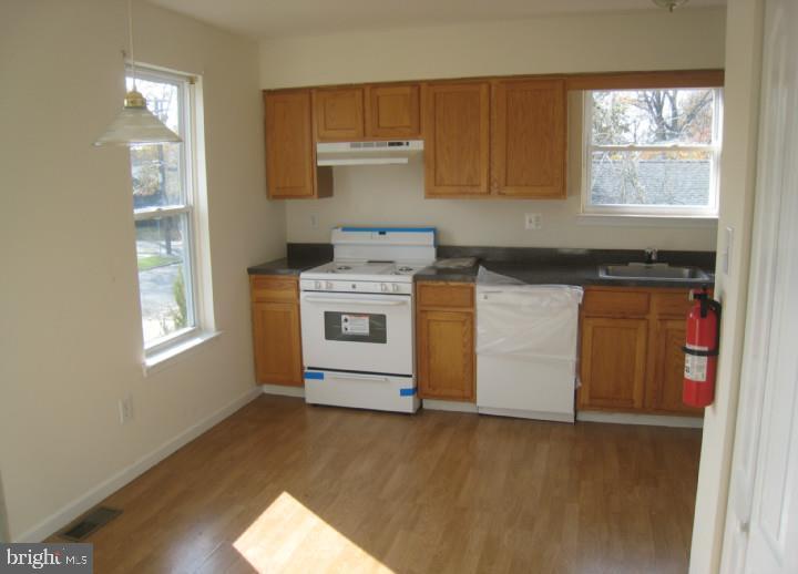 37 W LAKEVIEW AVENUE