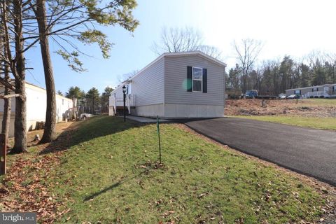 Mobile Home For Sale - 5016 Old Timber Road<br/> STROUDSBURG, PA 18360