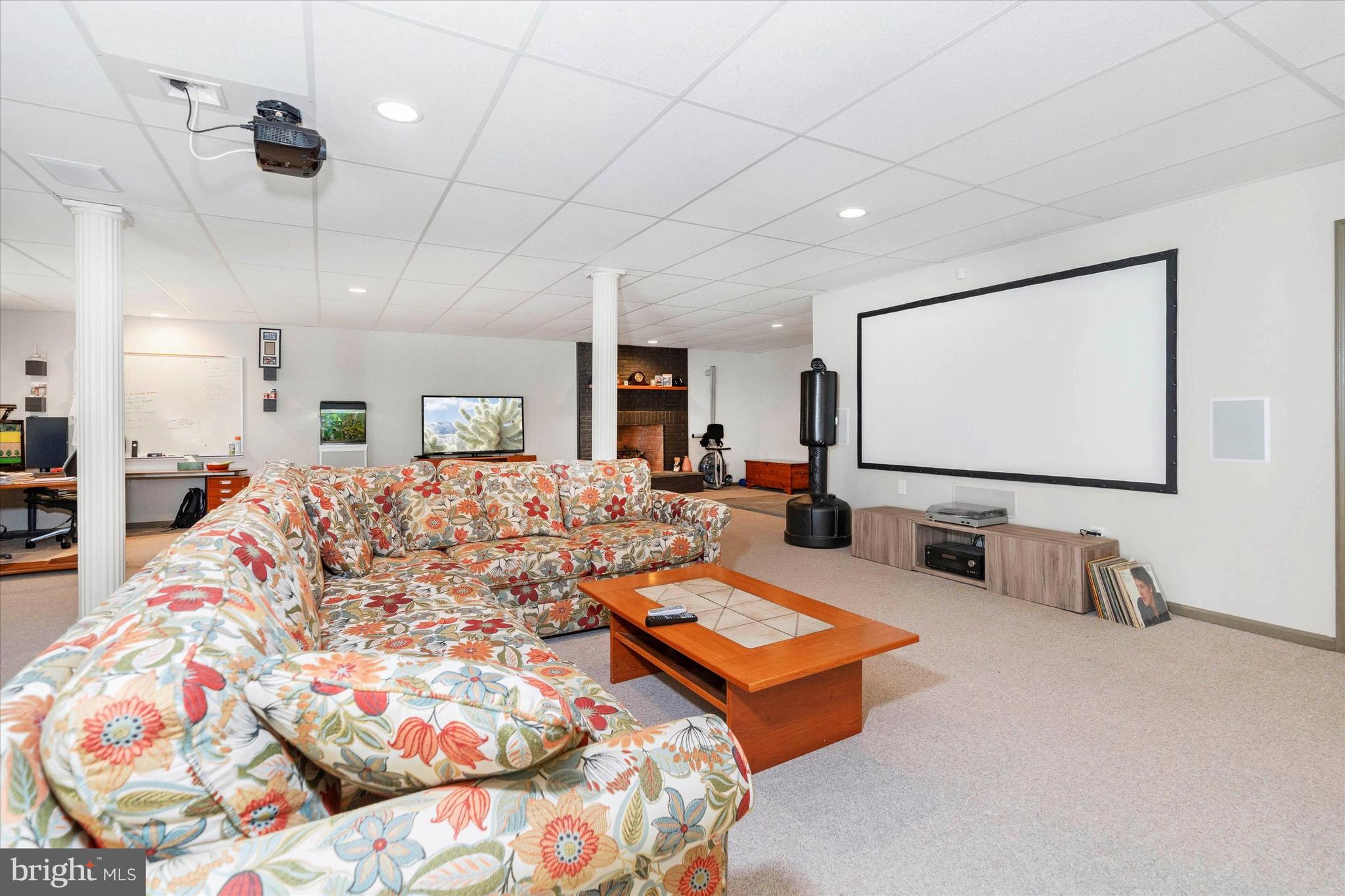 THE RIDINGS CHADDS - Residential