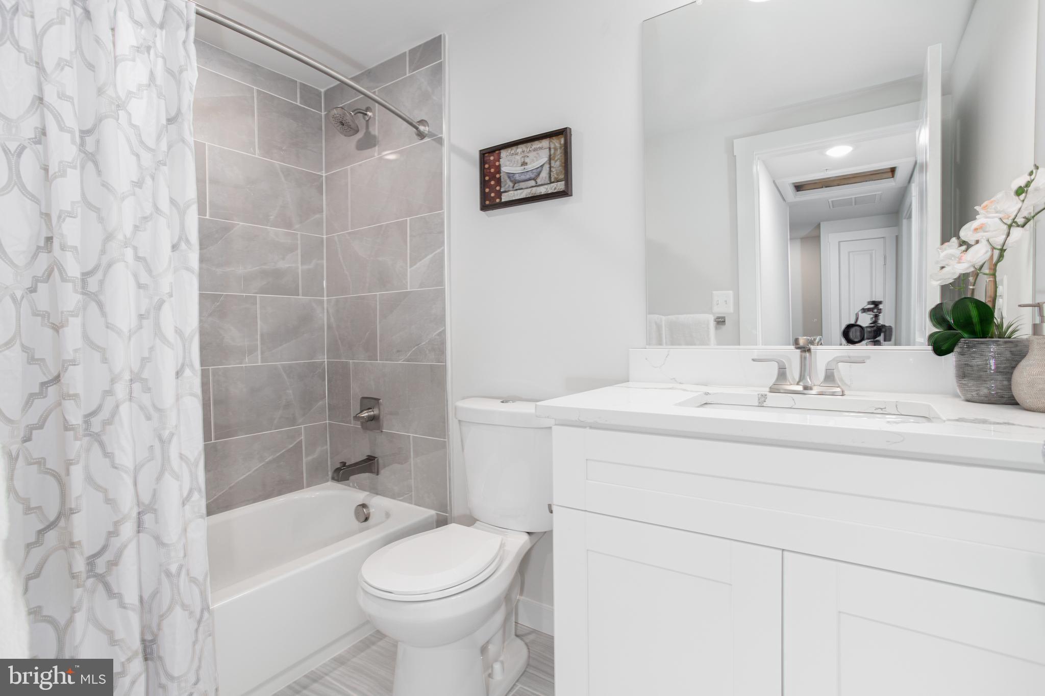 CLOVERLEAF TOWNHOUSES - Residential