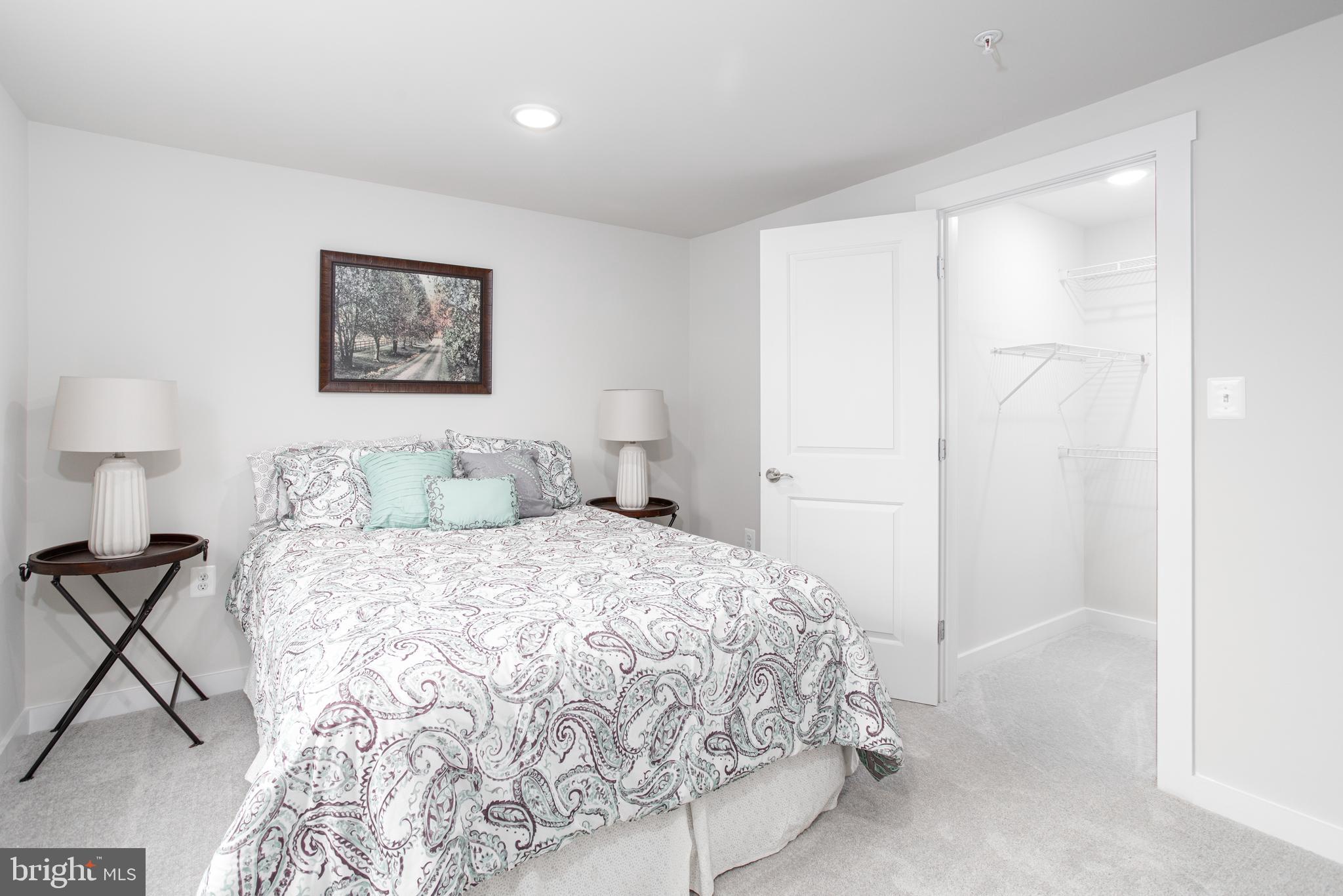 CLOVERLEAF TOWNHOUSES - Residential