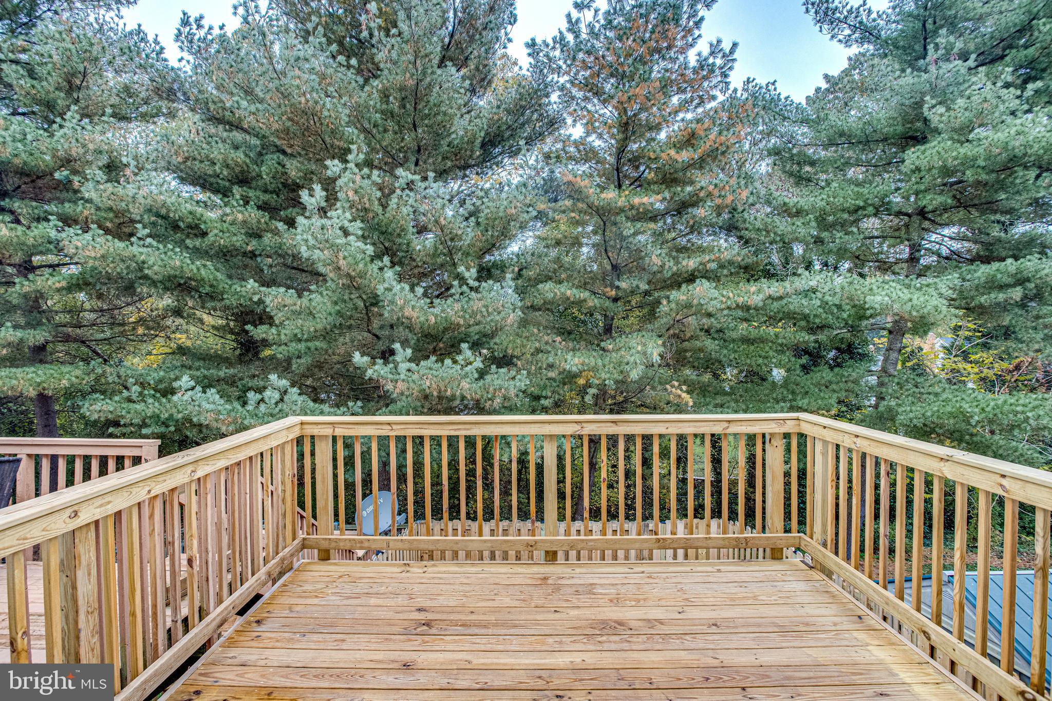 CLOVERLEAF TOWNHOUSES - Residential