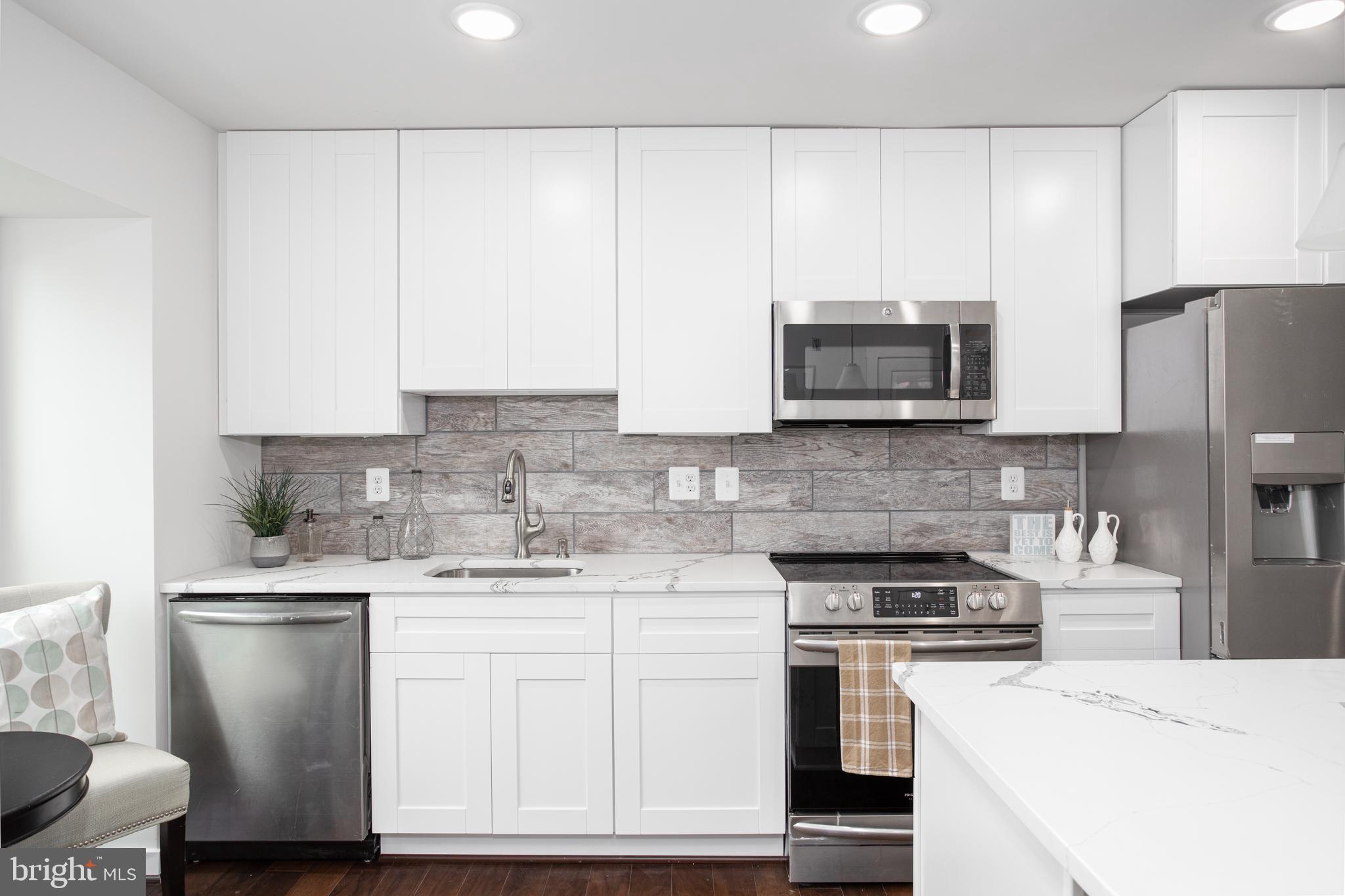 CLOVERLEAF TOWNHOUSES - Residential