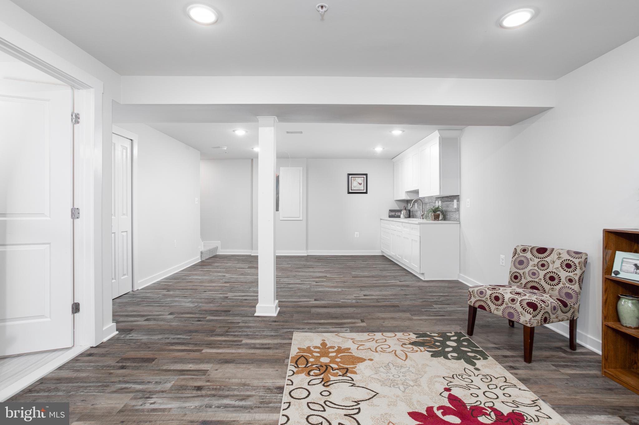 CLOVERLEAF TOWNHOUSES - Residential