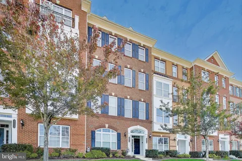 23516 Hopewell Manor Terrace, Ashburn, VA MLS: VALO2113558