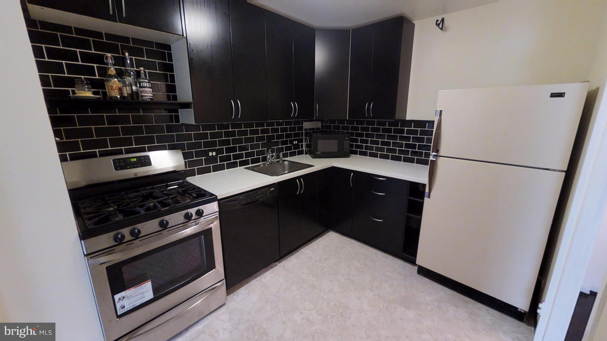 THE CHATHAM - Residential Lease