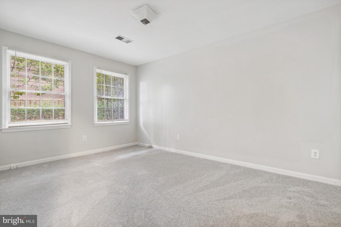 GEORGETOWN WOODS - Residential Lease