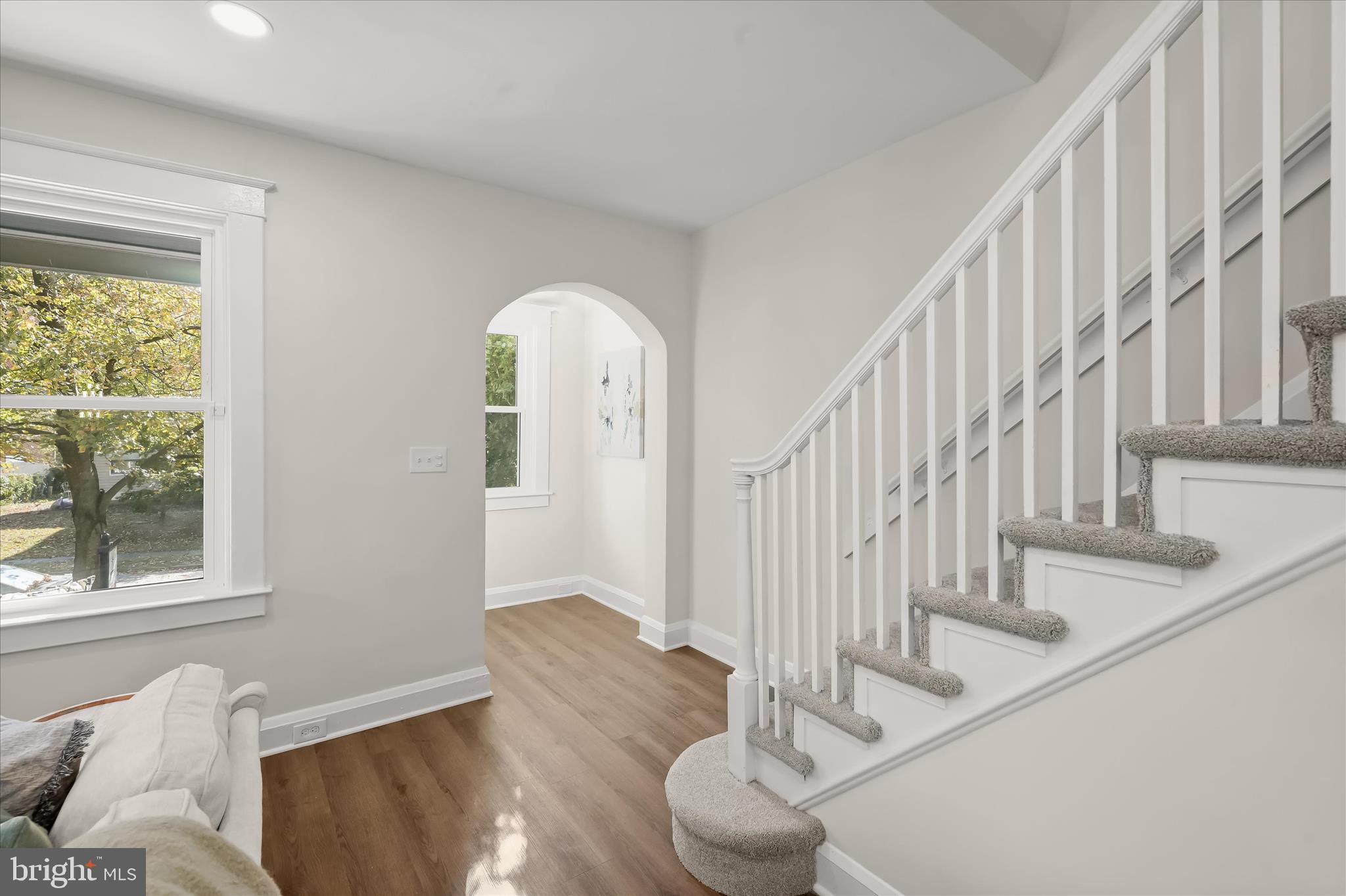 TEN HILLS - Residential