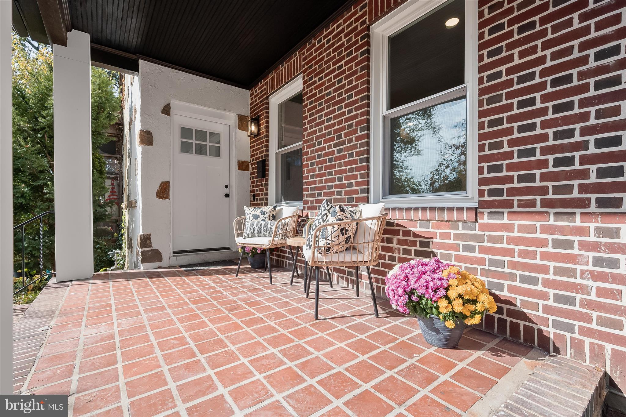 TEN HILLS - Residential