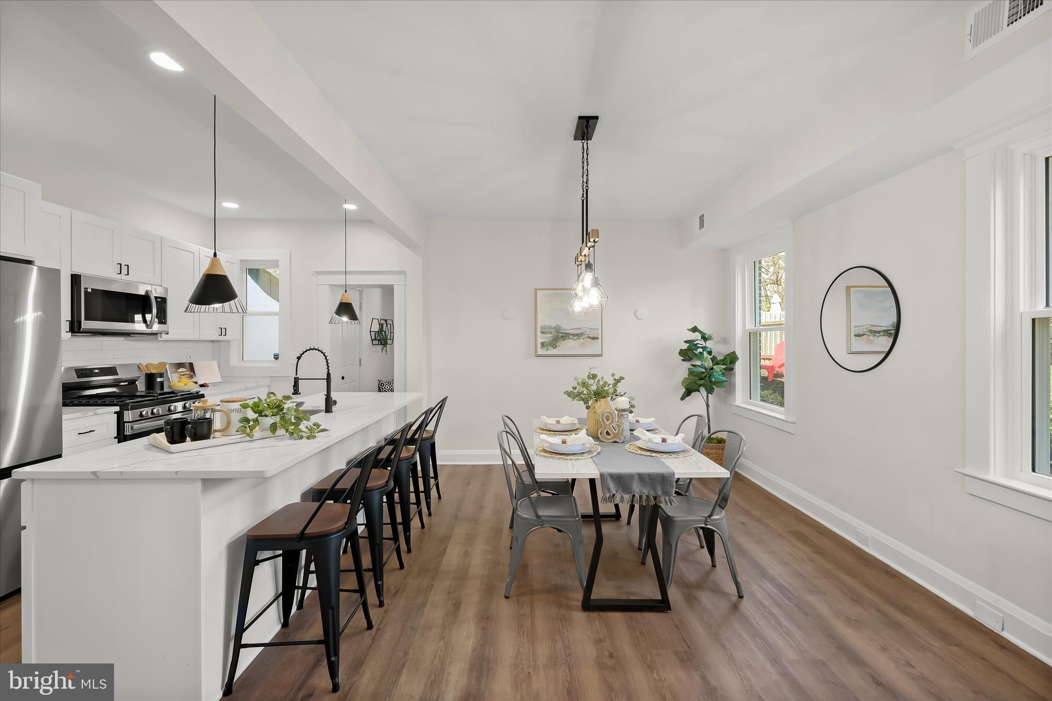 TEN HILLS - Residential