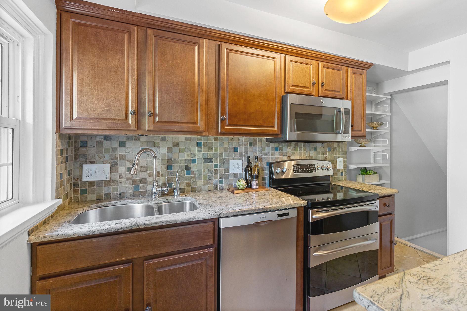 FAIRLINGTON ARBORS - Residential