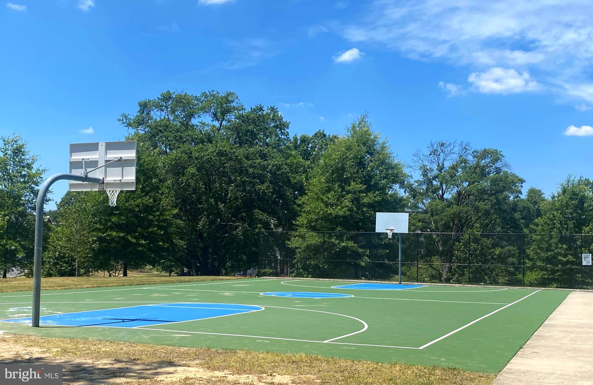 FAIRLINGTON ARBORS - Residential