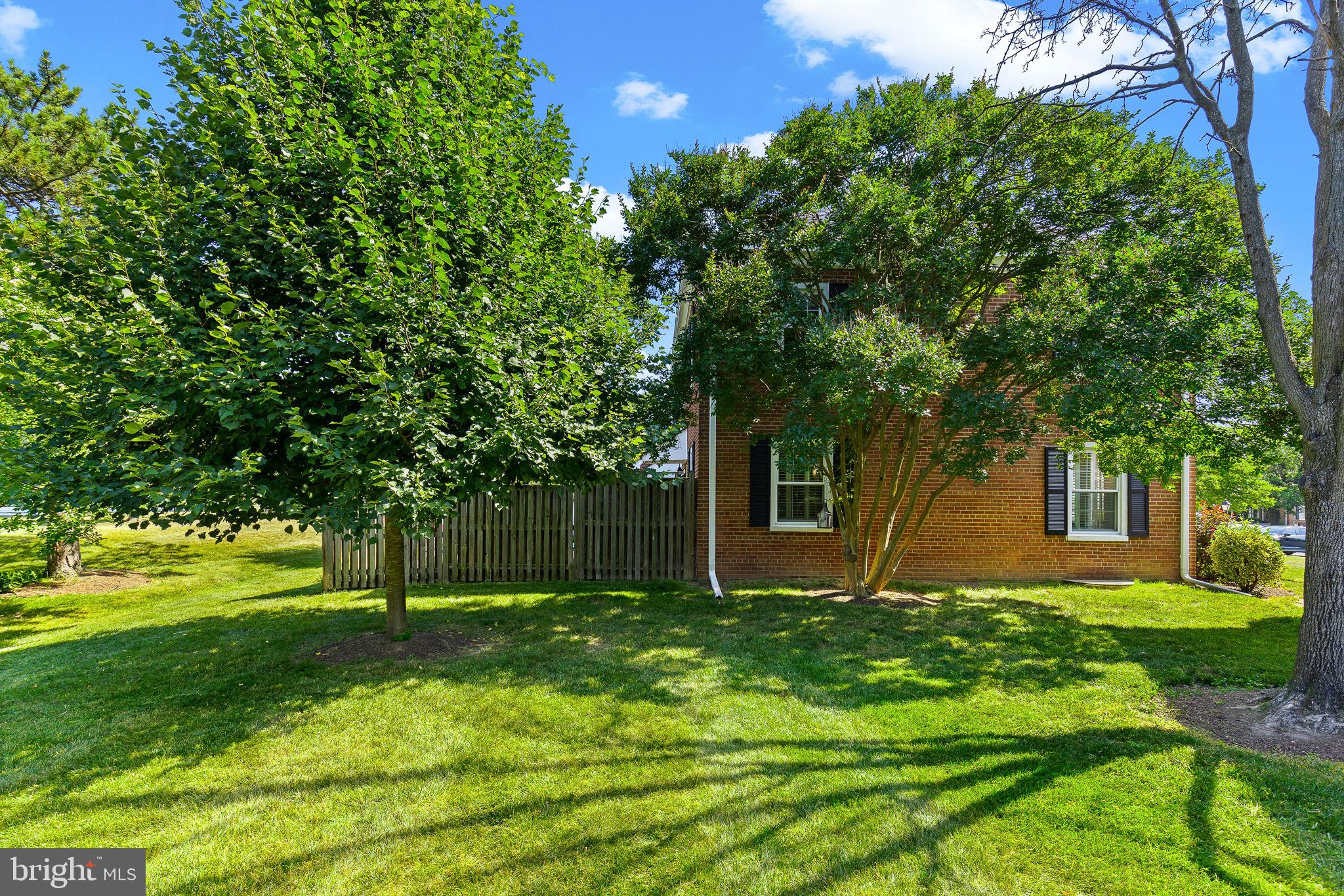 FAIRLINGTON ARBORS - Residential