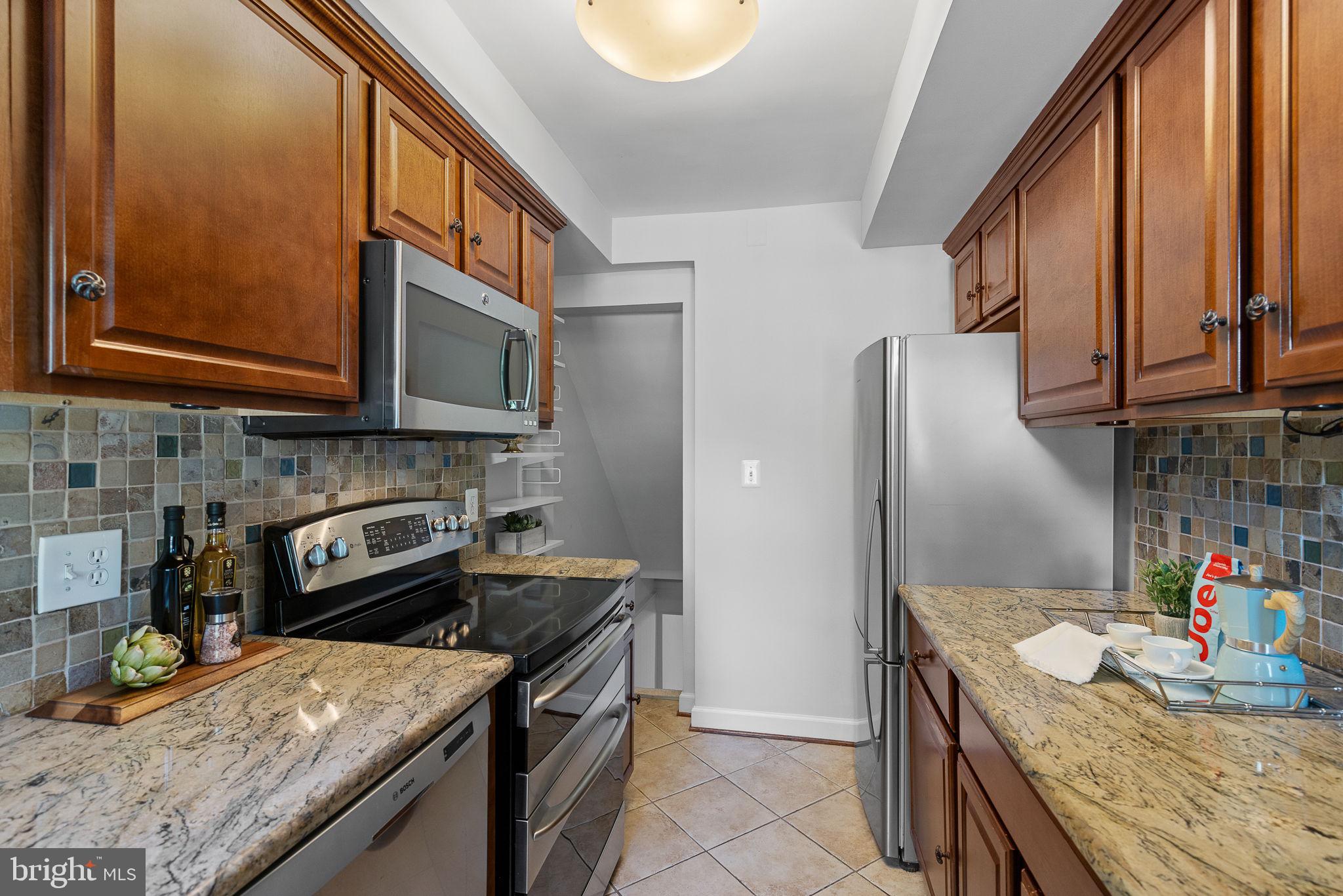 FAIRLINGTON ARBORS - Residential