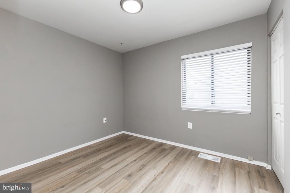 THE VILLAGES CONDO - Residential Lease