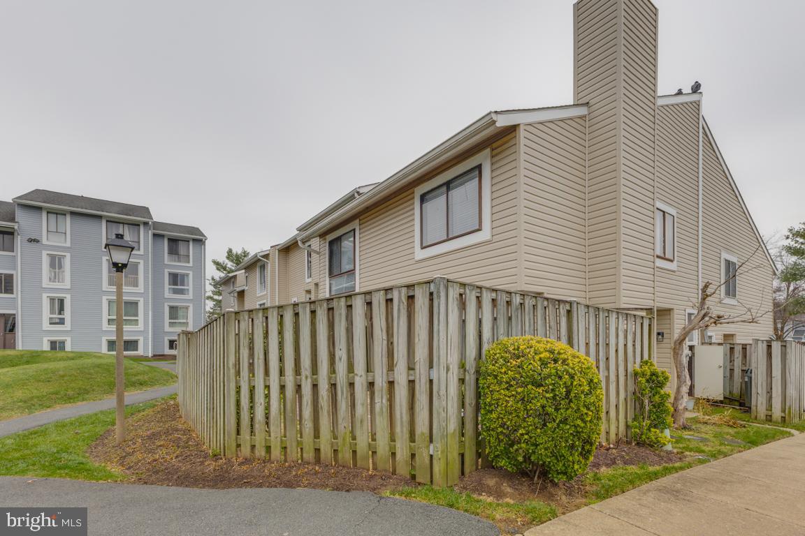 THE VILLAGES CONDO - Residential Lease